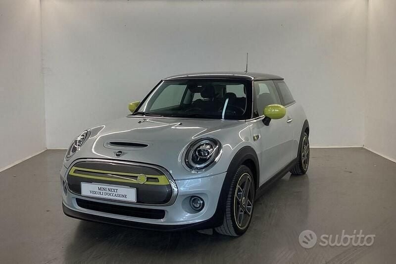 Usata Mini Cooper SE 160 kW (218 CV) 2021 White silver metallizzato Utilitaria