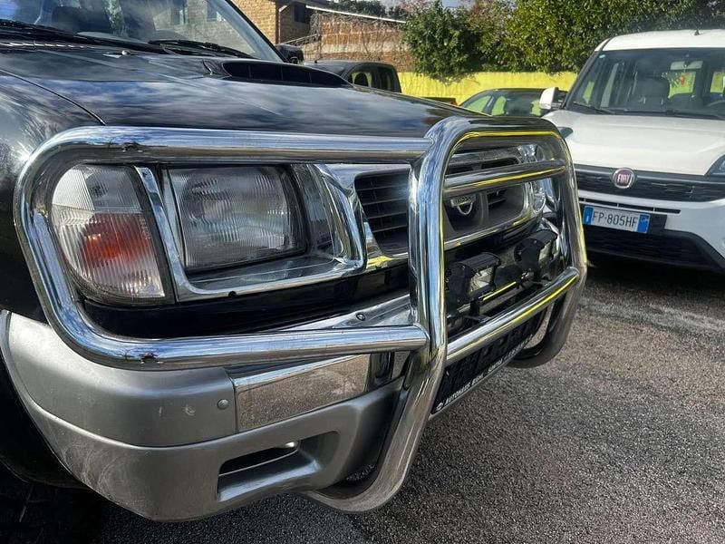 Usata Nissan Navara 103 CV (75 kW) 2002 Nero Pick-up