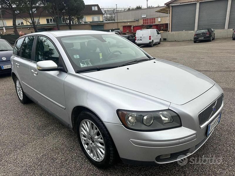 Usata Volvo V50 101 CV (74 kW) 2005 Grigio(met.) Station wagon
