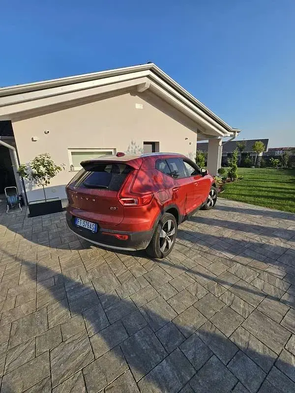 Usata Volvo XC40 Momentum 150 CV (110 kW) 2018 SUV