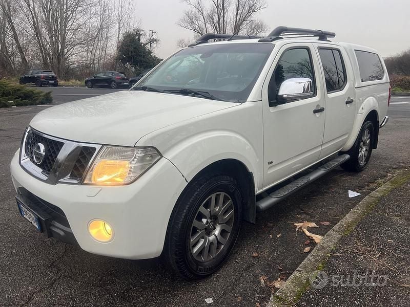 Usata Nissan Navara 231 CV (169 kW) 2012 Bianco Pick-up