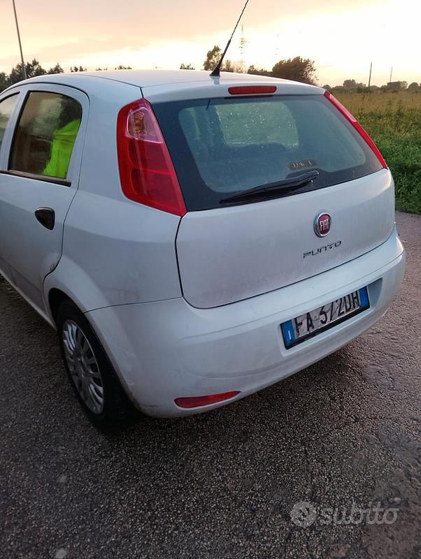 Usata Fiat Punto 2015 Bianco Utilitaria