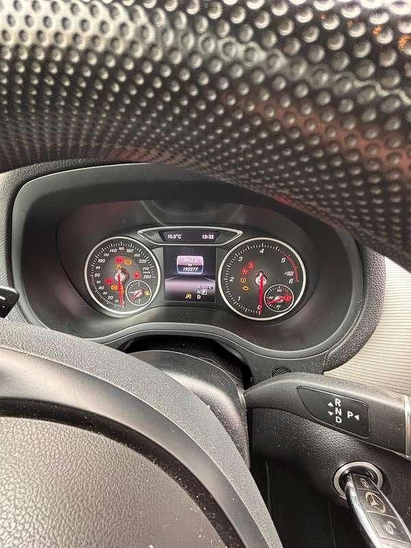 Usata Mercedes B180 109 CV (80 kW) 2018 Monovolume