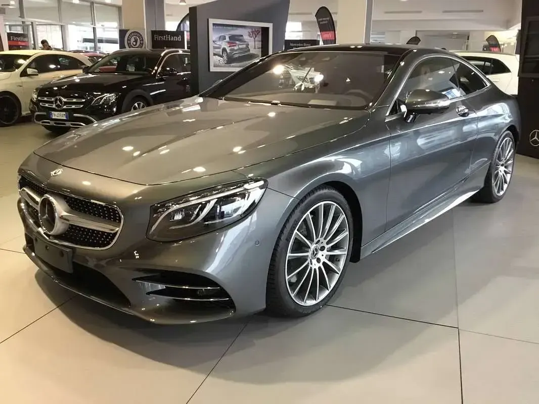Usata Mercedes S560 Premium Plus 469 CV (344 kW) 2019 Grigio Coupé