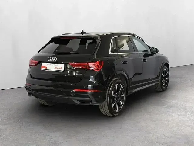 Usata Audi Q3 S-Line 190 CV (139 kW) 2024 Nero mito metallizzato SUV