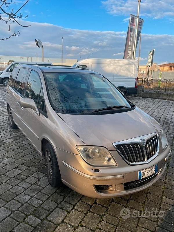 Usata Lancia Phedra 170 CV (125 kW) 2009 Monovolume