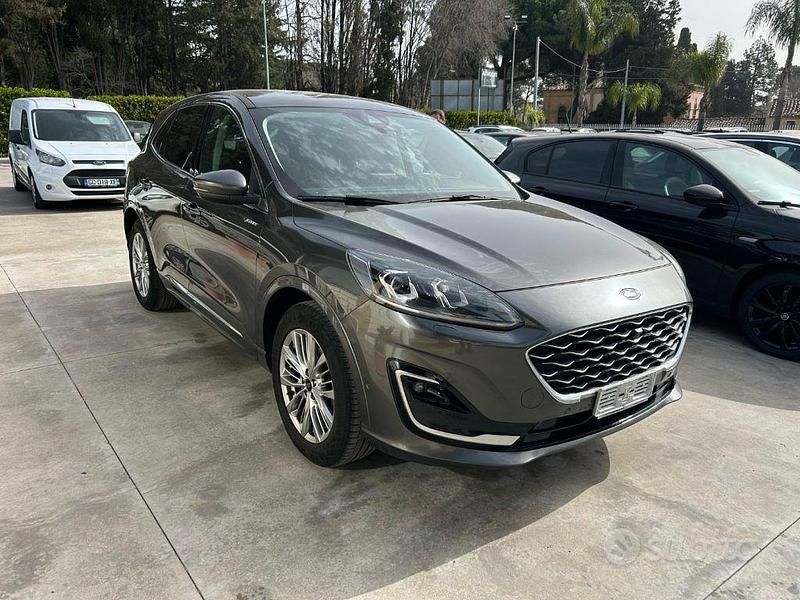 Usata Ford Kuga Vignale 190 CV (139 kW) 2020 Grigio SUV