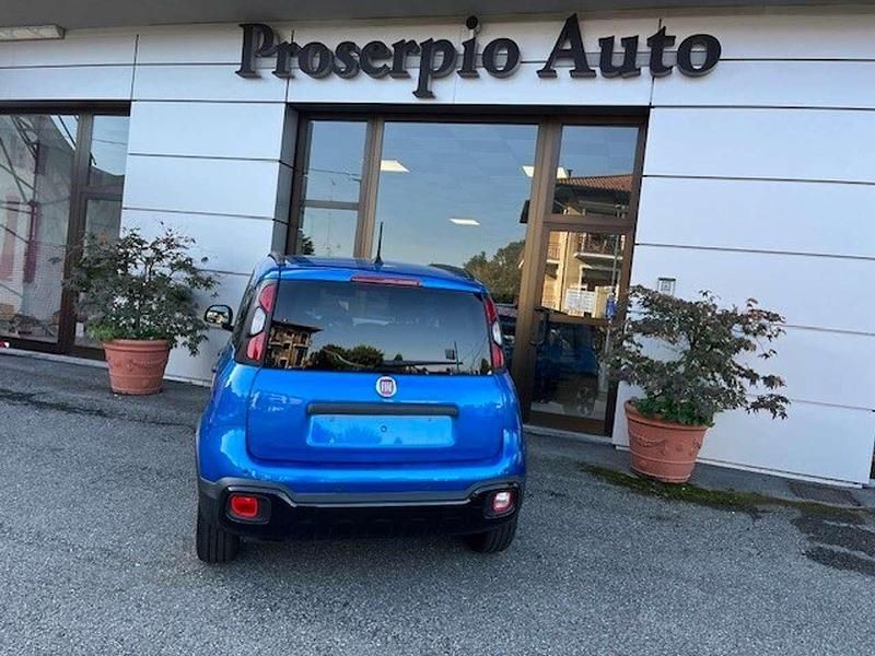 Usata Fiat Panda Cross Cross 69 CV (50 kW) 2024 Blu/azzurro Utilitaria