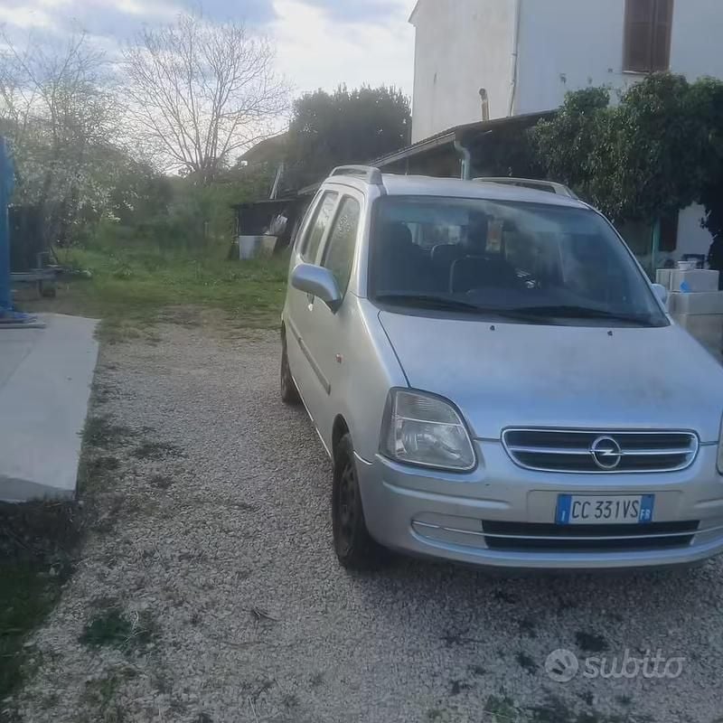 Occasion Opel Agila 58 ch (42 kW) 2002 Gris Monospace