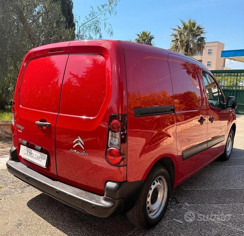 Usata Citroën Berlingo 99 CV (72 kW) 2017 Rosso Monovolume