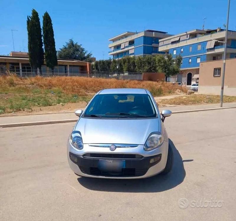 Usata Fiat Punto Evo 75 CV (55 kW) 2011 Grigio Utilitaria