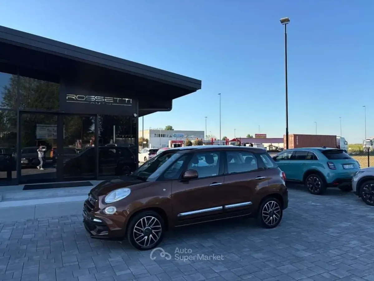 Begagnad Fiat 500L Lounge 120 HK (88 kW) 2018 Brun Minibuss
