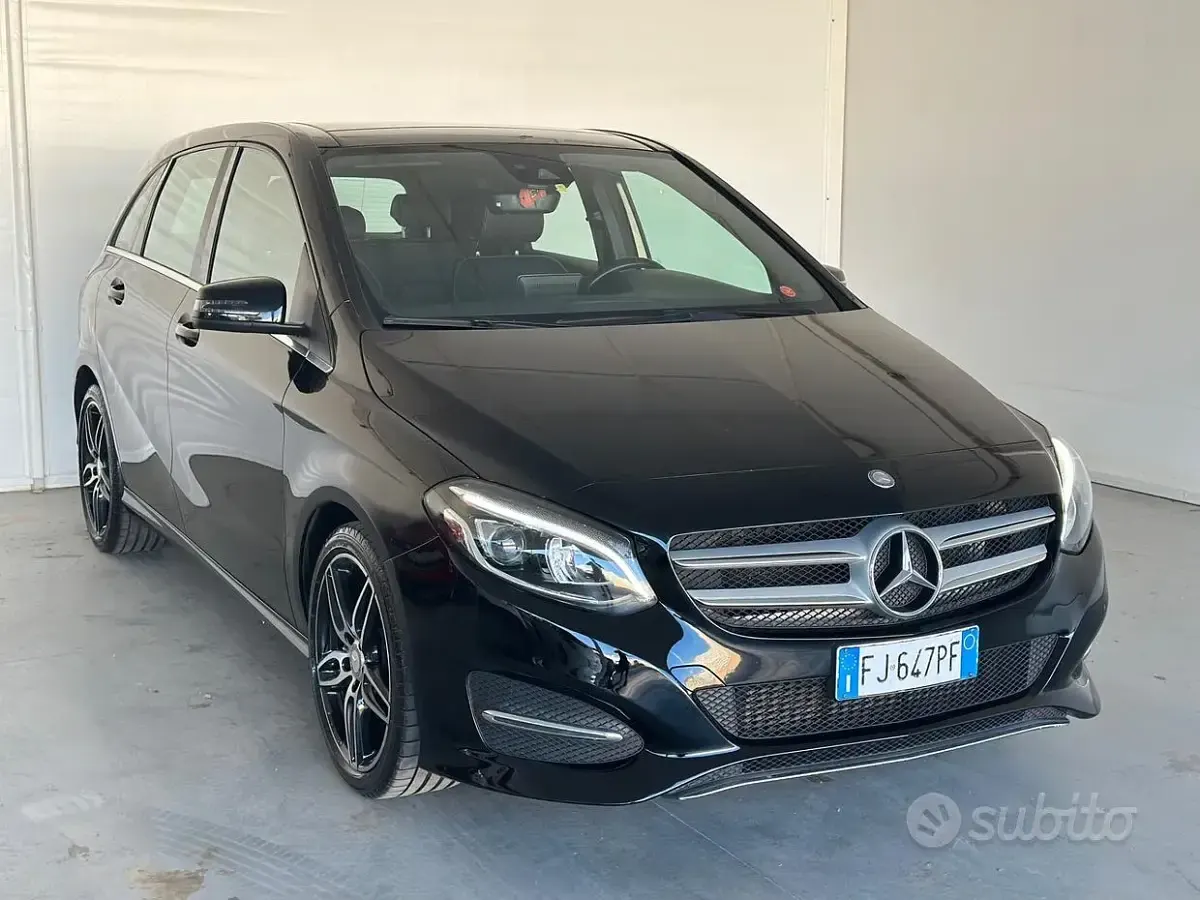 Usata Mercedes B160 Premium 90 CV (66 kW) 2017 Nero Utilitaria