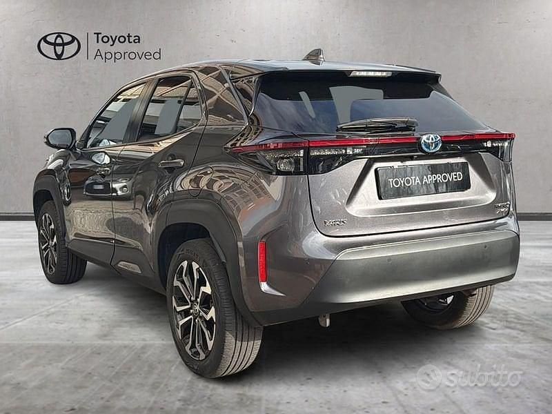 Usata Toyota Yaris Cross Trend 116 CV (85 kW) 2022 Grigio SUV