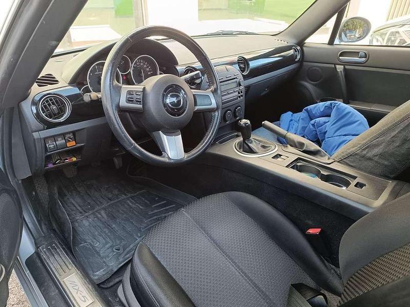 Usata Mazda MX5 126 CV (92 kW) 2007 Argento Cabrio