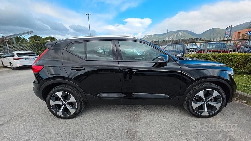 Usata Volvo XC40 Core 129 CV (94 kW) 2022 Nero SUV