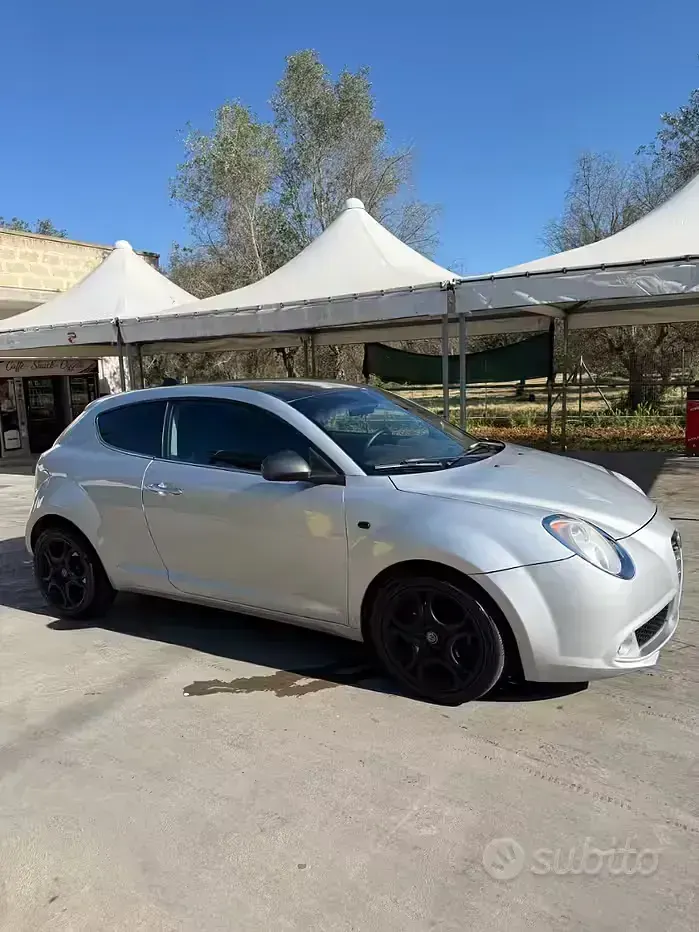 Second-hand Alfa Romeo MiTo 90 CP (66 kW) 2011 Gri Hatchback