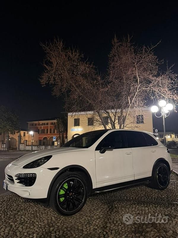 Usata Porsche Cayenne 239 CV (175 kW) 2010 Bianco SUV