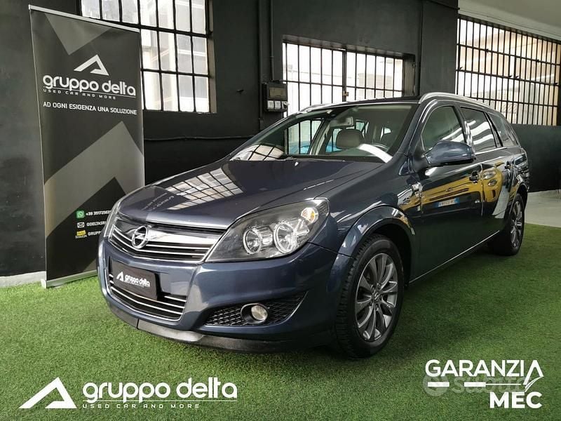 Usata Opel Astra Enjoy 116 CV (85 kW) 2010 Grigio Station wagon