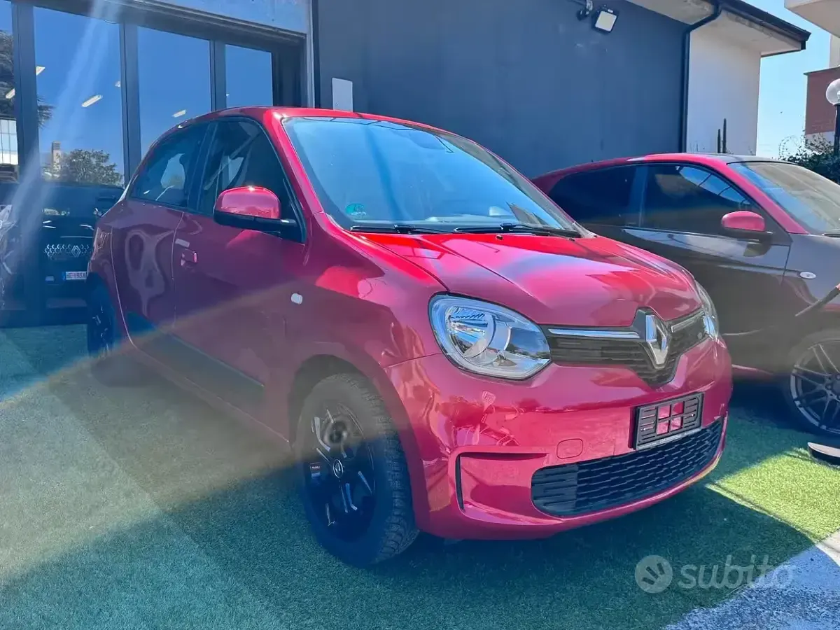 Usata Renault Twingo LIMITED 65 CV (47 kW) 2020 Rosso Utilitaria