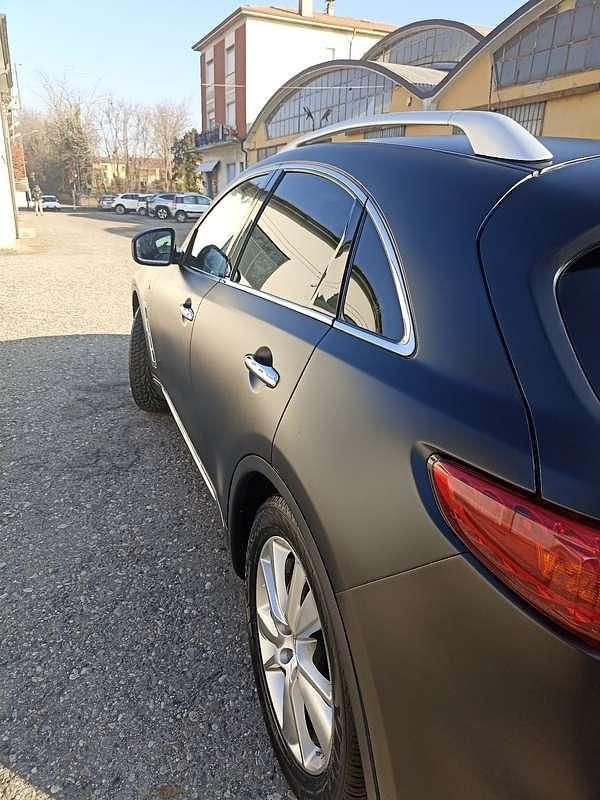 Usata Infiniti QX70 245 CV (180 kW) 2016 Nero SUV