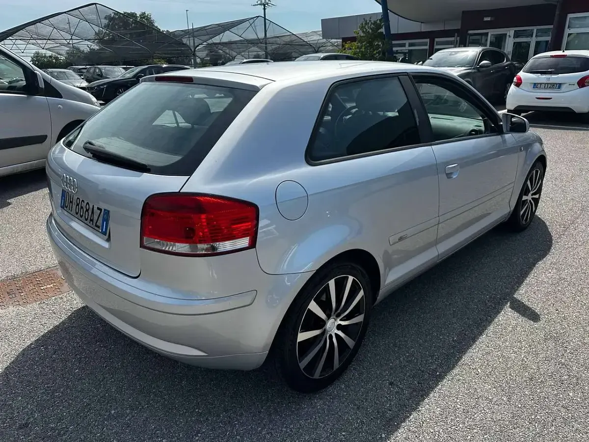 Usata Audi A3 Ambiente 105 CV (77 kW) 2007 Argento Utilitaria