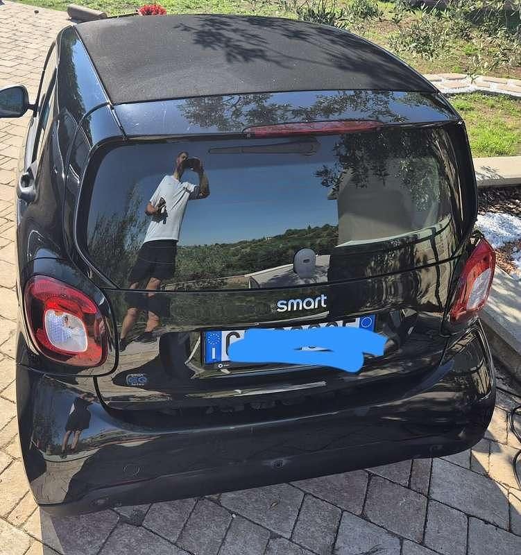 Usata Smart ForTwo Coupé Passion 41 kW (56 CV) 2021 Nero Utilitaria