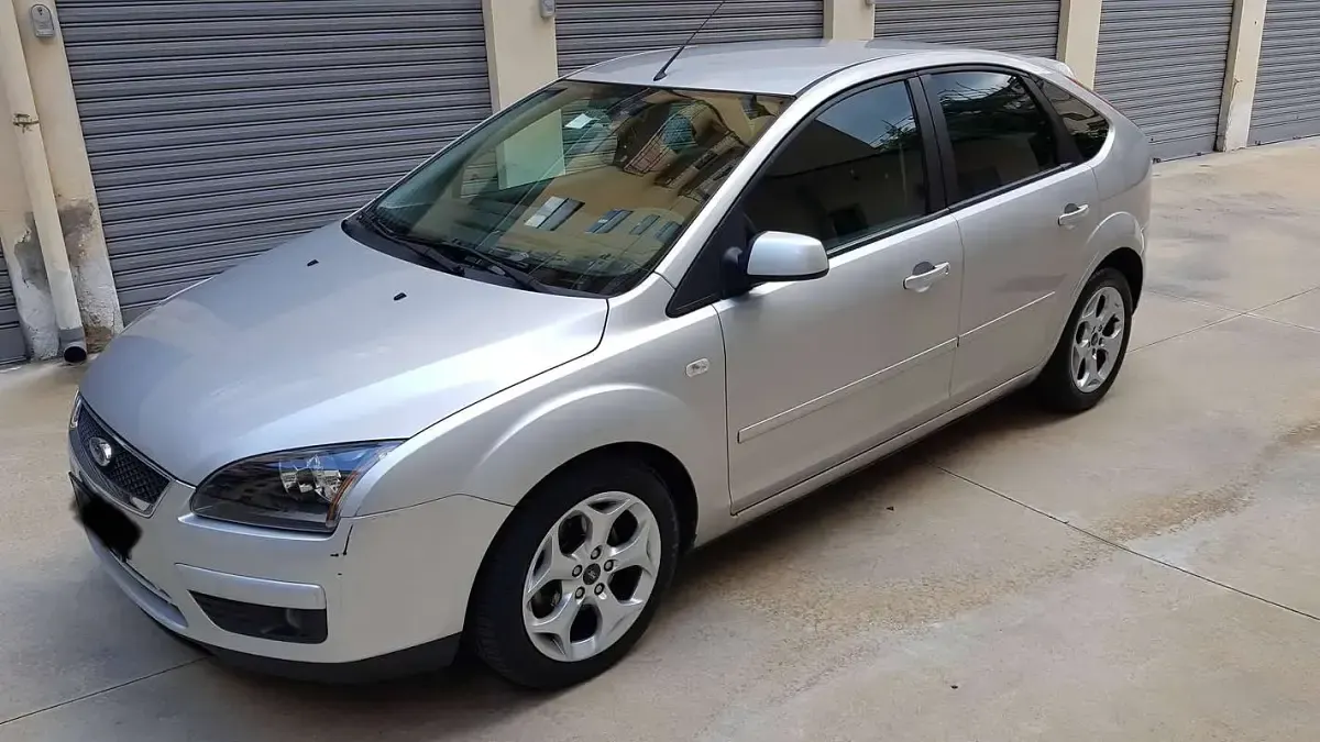 Usata Ford Focus 110 CV (80 kW) 2007 Grigio Berlina