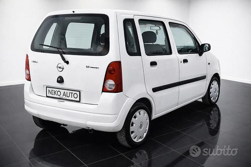 Usata Opel Agila 80 CV (58 kW) 2006 Bianco Monovolume