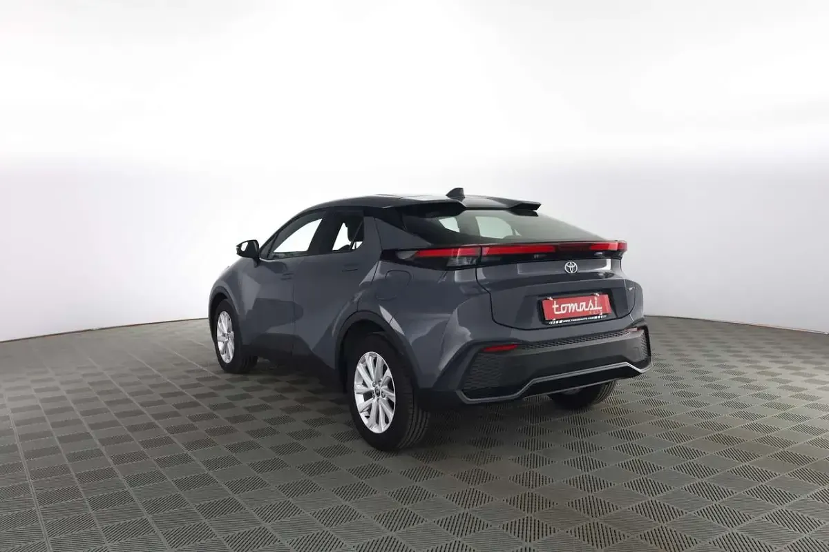 Nuova Toyota C-HR Active 98 CV (72 kW) 2026 Ash grey SUV
