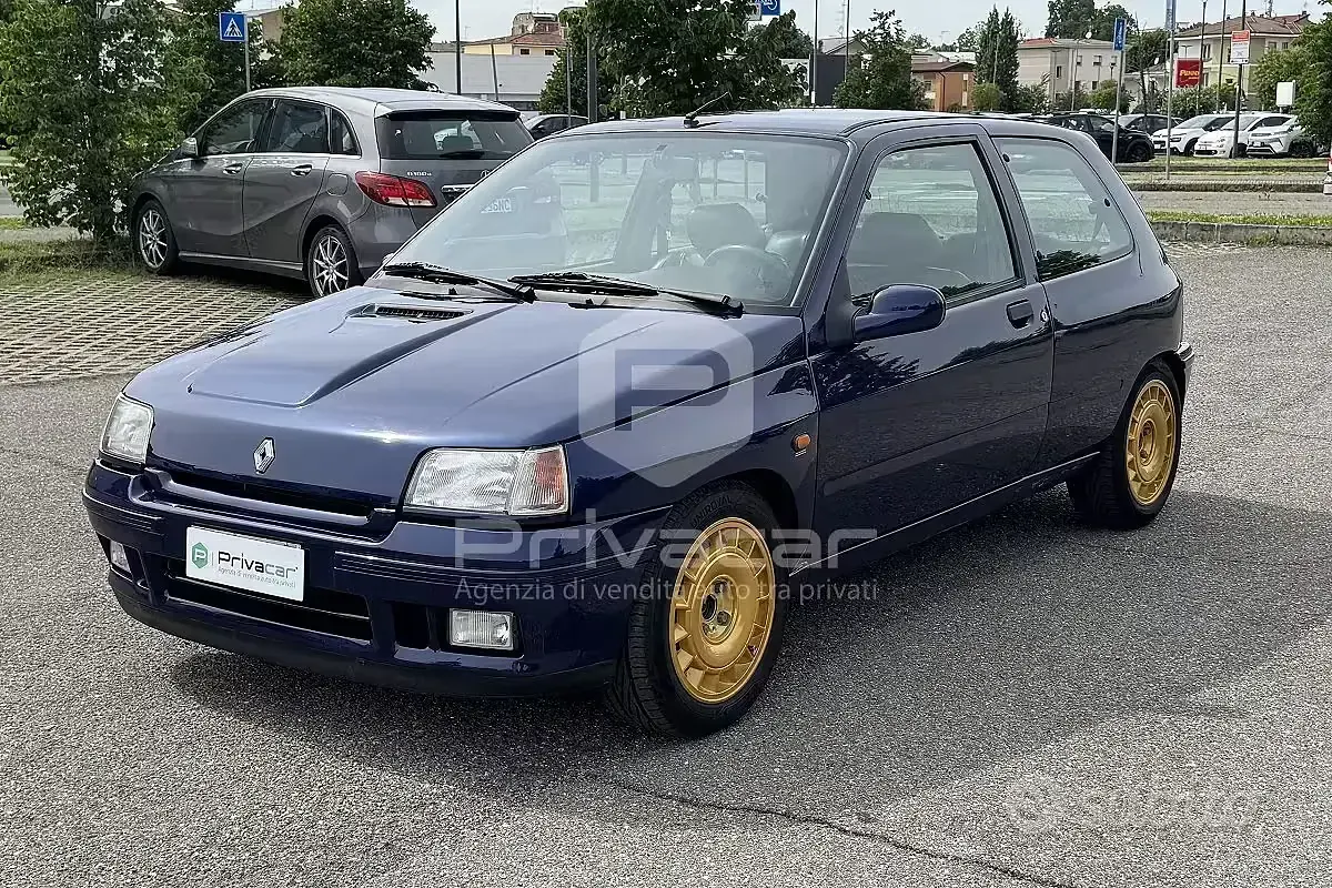 Usata Renault Clio 135 CV (99 kW) 1995 Utilitaria