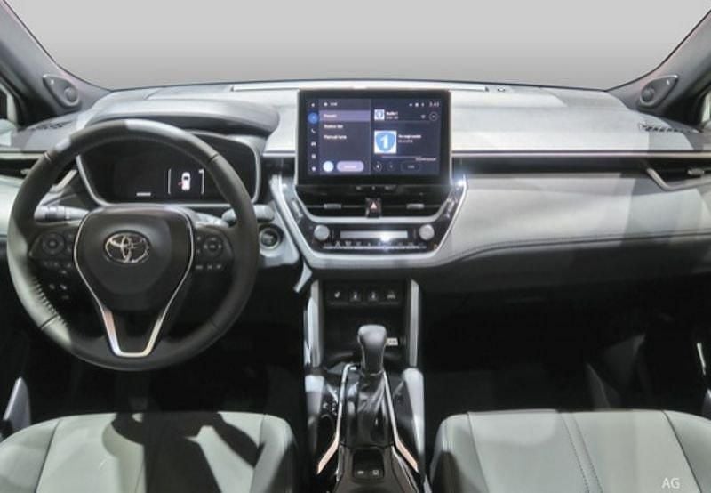 Usata Toyota Corolla Cross Trend 199 CV (146 kW) 2023 Bianco SUV