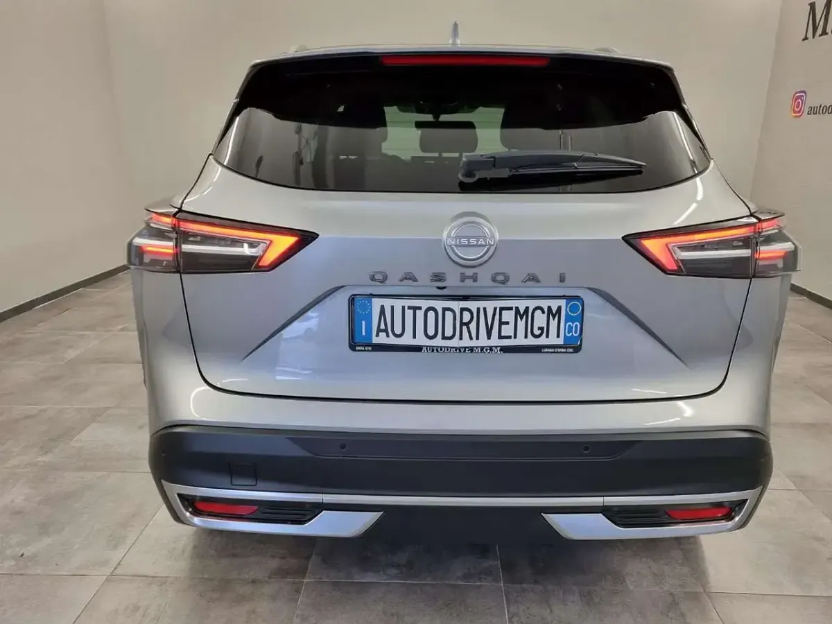 Nuova Nissan Qashqai N-Connecta 158 CV (116 kW) 2026 Argento SUV