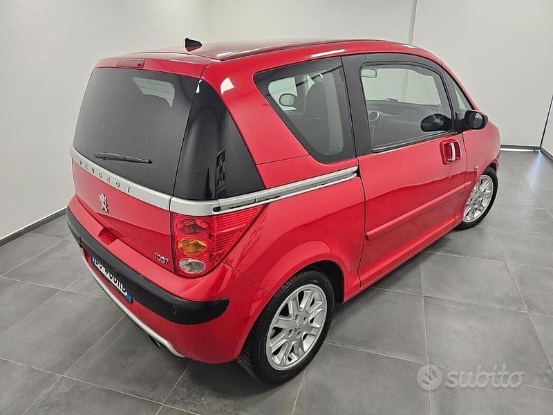 Usata Peugeot 1007 109 CV (80 kW) 2006 Rosso Monovolume