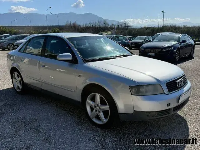 Usata Audi A4 131 CV (96 kW) 2001 Grigio Berlina