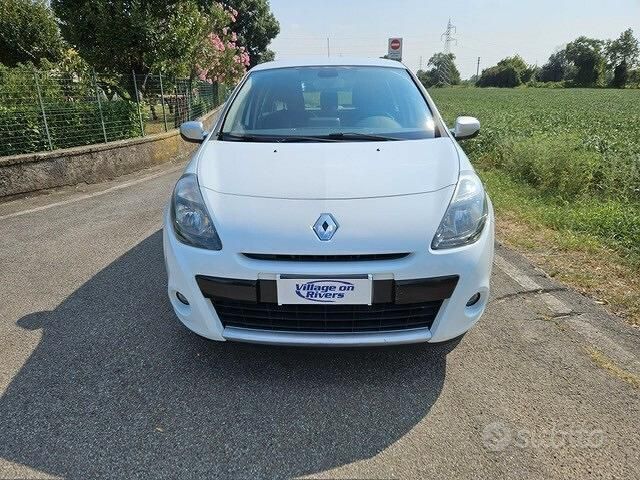 Usata Renault Clio IV Dynamique 75 CV (55 kW) 2012 Bianco Berlina