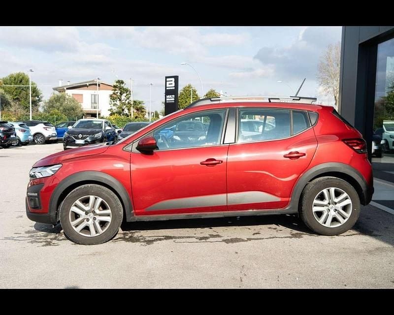 Usata Dacia Sandero Comfort 101 CV (74 kW) 2023 Rosso Utilitaria