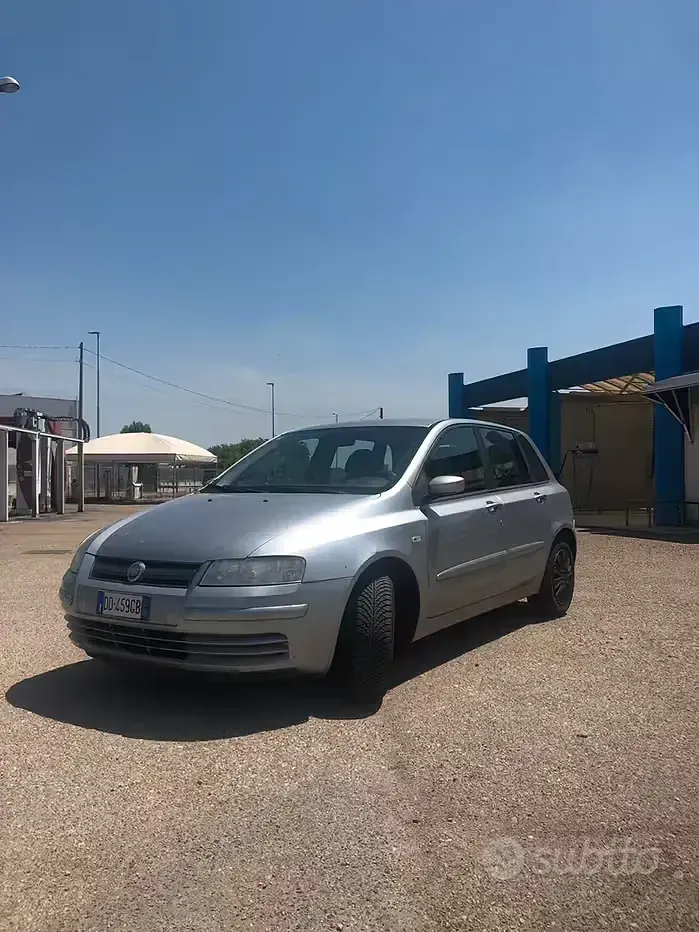Usata Fiat Stilo 105 CV (77 kW) 2006 Grigio Berlina