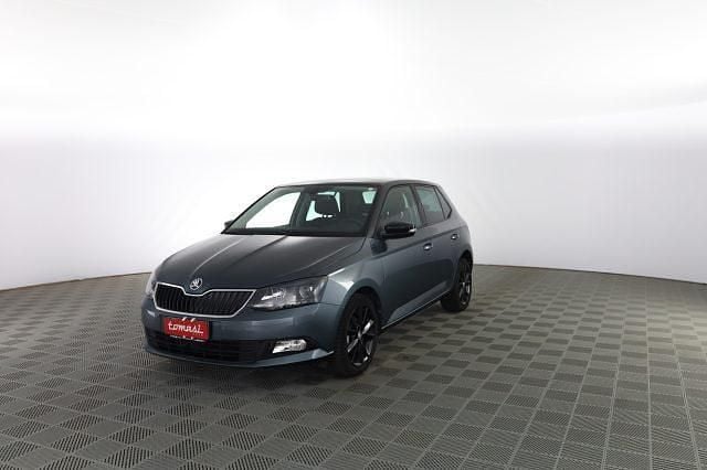 Usata Skoda Fabia Design Edition 95 CV (69 kW) 2018 Grigio quarzo metallizzato con tetto nero tulipa Utilitaria