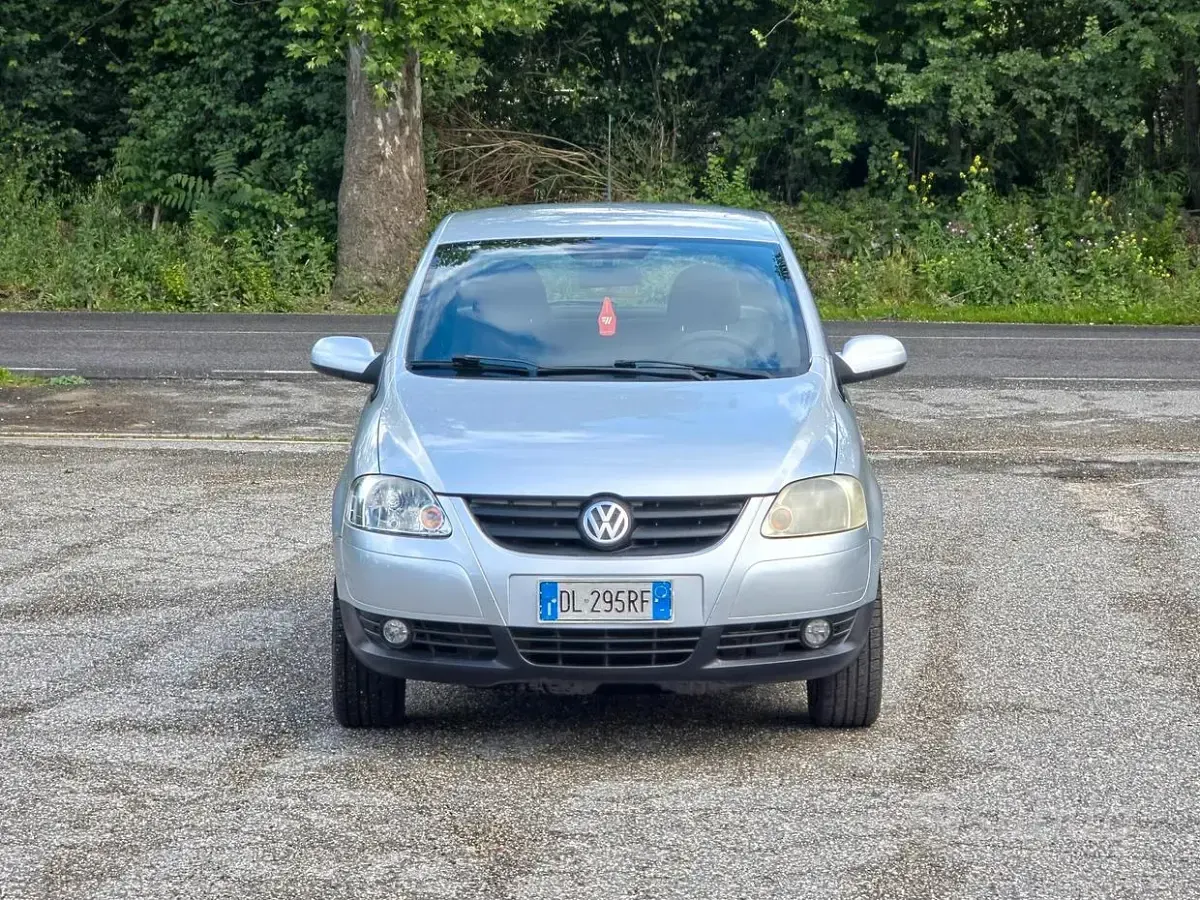 Usata VW Fox Sportline 69 CV (50 kW) 2007 Grigio Utilitaria