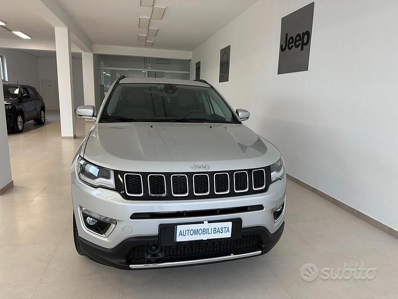 Usata Jeep Compass Limited 120 CV (88 kW) 2021 Granite gray SUV