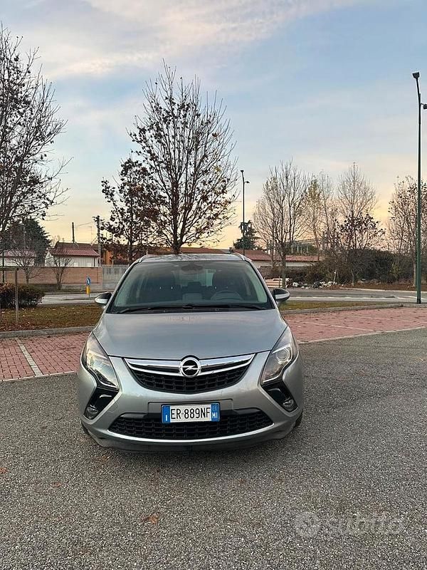 Usata 2013 Opel Zafira Tourer Cosmo Monovolume | 7500 € (Molto cara) - Immagine 1/4