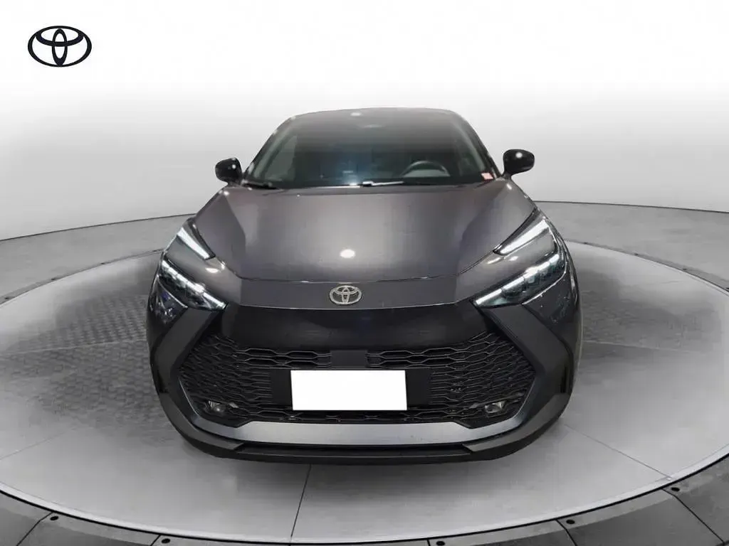Usata Toyota C-HR Trend 140 CV (102 kW) 2024 Grigio SUV