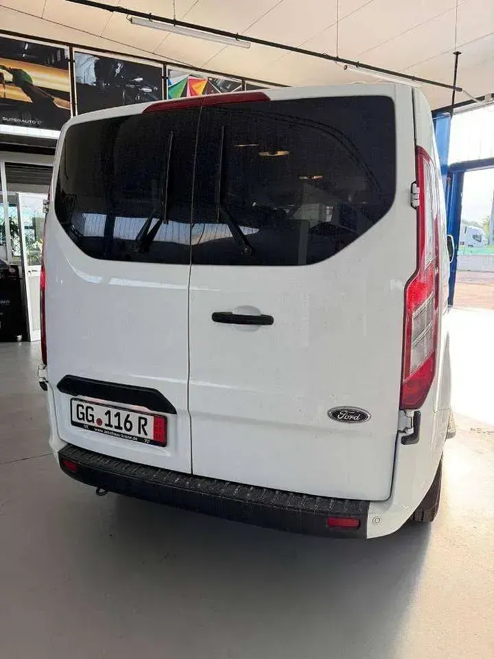 Usata Ford Transit Custom 131 CV (96 kW) 2021 Bianco Station wagon