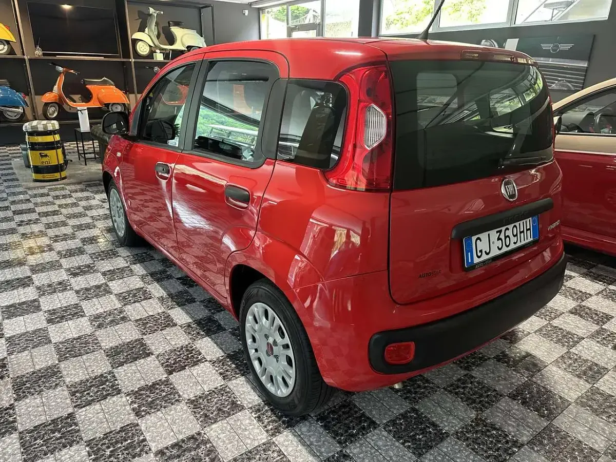 Usata Fiat Panda S 69 CV (50 kW) 2022 Rosso Utilitaria
