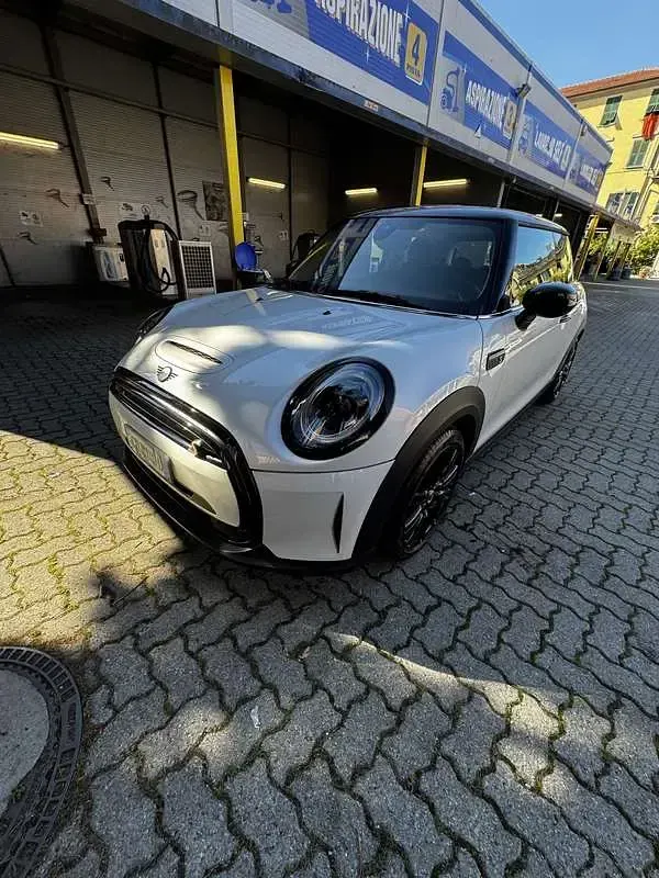 Usata Mini Cooper SE 75 kW (102 CV) 2023 Utilitaria