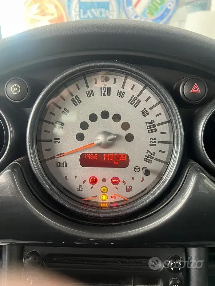 Begagnad Mini ONE 90 HK (66 kW) 2006 Beige Halvkombi