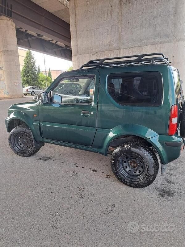 Verde Usata 2004 Suzuki Jimny SUV | 8000 € (Buon prezzo) - Immagine 1/4