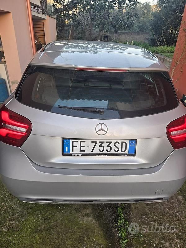 Usata Mercedes A200 136 CV (100 kW) 2016 Grigio Berlina