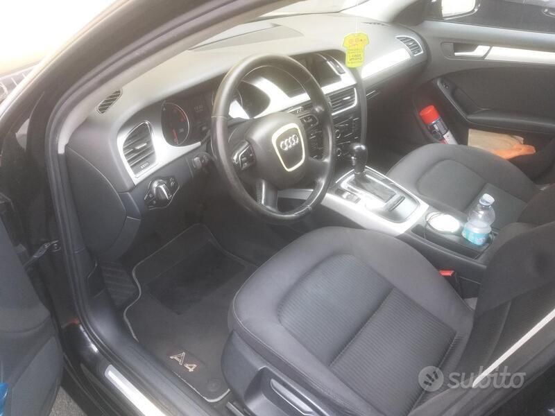 Usata Audi A4 143 CV (105 kW) 2011 Nero Station wagon